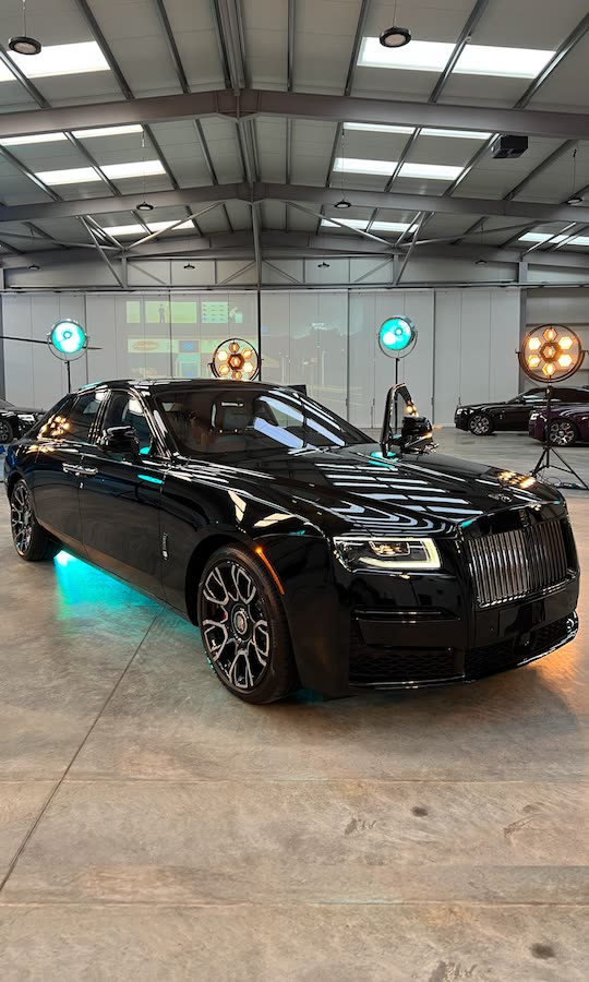 The 2022 Rolls Royce Ghost Black Badge! 😍