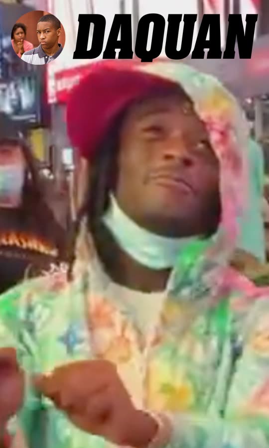Lil Uzi breakdancing with fans in Times Square 👀