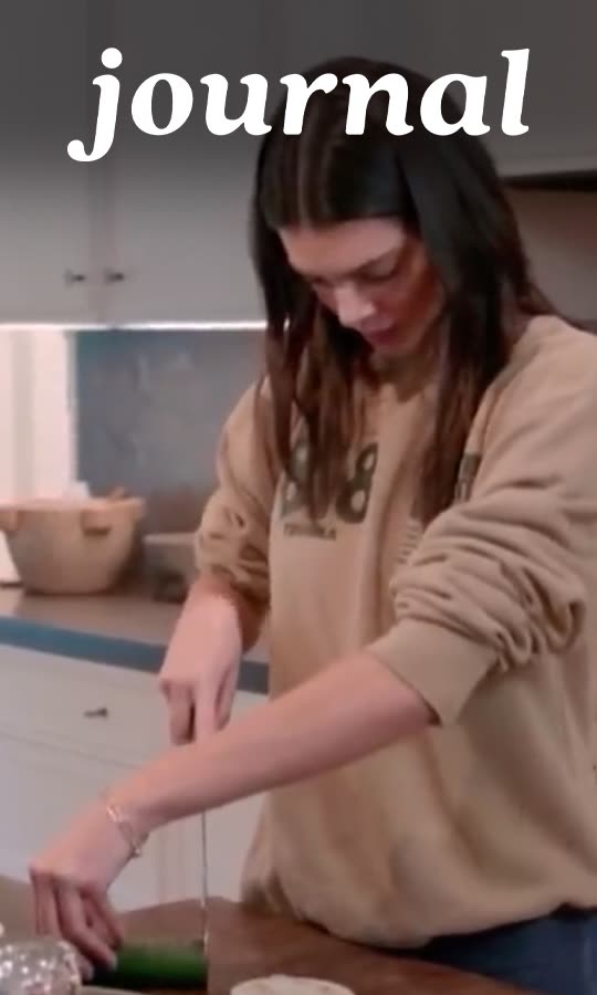 Why is Kendall Cutting Veggies Going Viral?