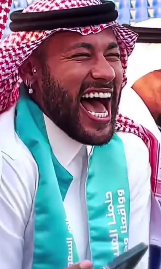 نيمار ارتدى الزي السعودي خلال احتفال الهلال بمناسبة اليوم الوطني الـ 93